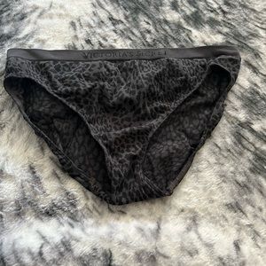 Victoria’s Secret leopard print panty large